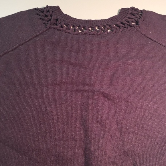 Very cute sweater with cute design! - Picture 3 of 6